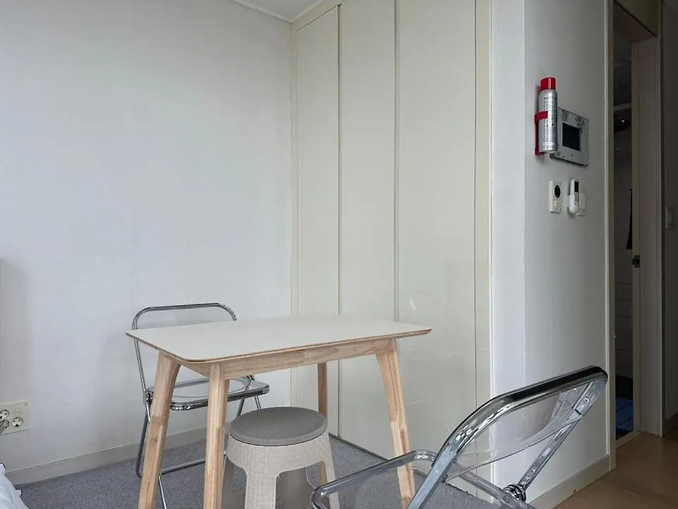 Unreal Seoul Seoul Station Apartment 0*,  South Korea